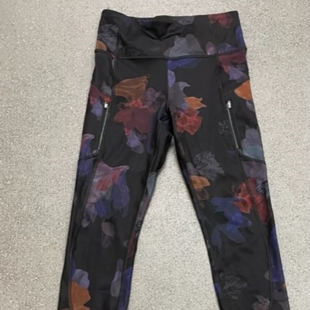 Athleta Rainier Tight Night Bloom Black S, NWT (Not attached)